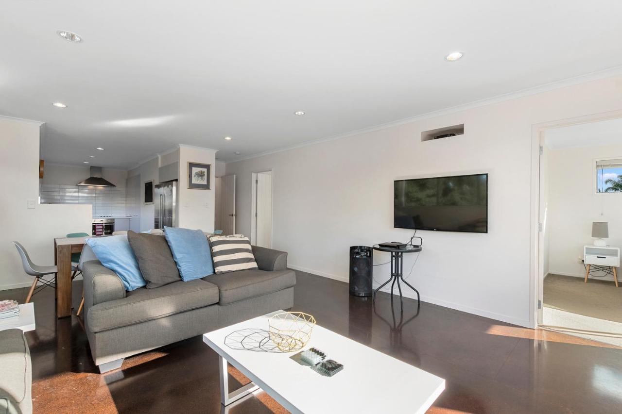 The Nautical Bach - Mangawhai Heads Holiday Home ภายนอก รูปภาพ