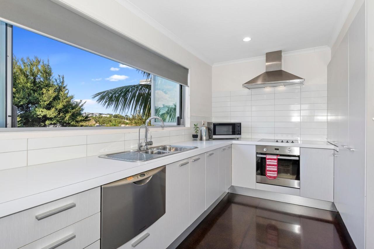 The Nautical Bach - Mangawhai Heads Holiday Home ภายนอก รูปภาพ